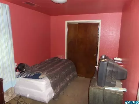 263 N D St, Tulare, CA 93274 photo 7