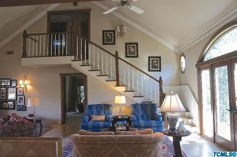 237 E Monte Vista Ave, Visalia, CA 93277 photo 4