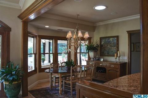 237 E Monte Vista Ave, Visalia, CA 93277 photo 12