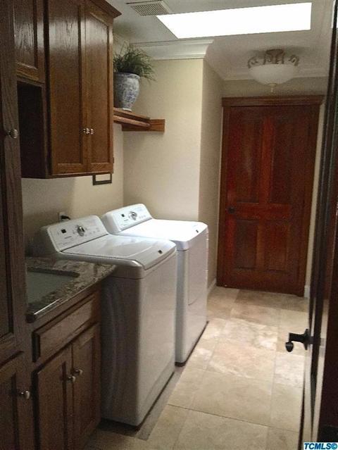 237 E Monte Vista Ave, Visalia, CA 93277 photo 38