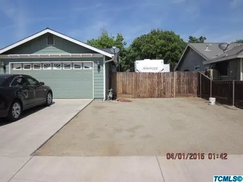 541 Davis St, Exeter, CA 93221 photo 3