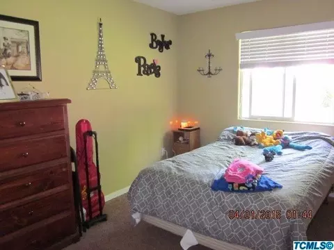 541 Davis St, Exeter, CA 93221 photo 9