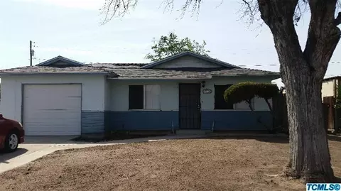 241 N Smith, Dinuba, CA 93618 photo 1