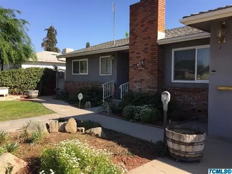 973 E Washington Ave, Reedley, CA 93654 photo 4