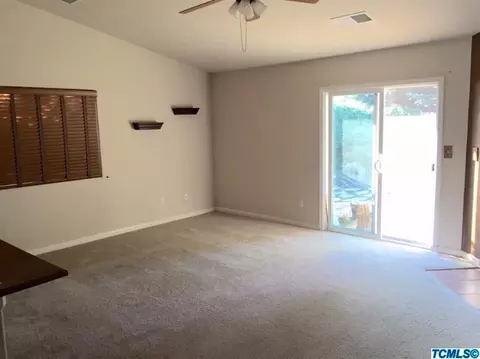 2339 E Chestnut Ct, Visalia, CA 93292 photo 3