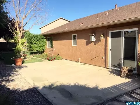 2339 E Chestnut Ct, Visalia, CA 93292 photo 18