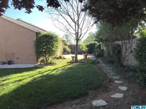 2339 E Chestnut Ct, Visalia, CA 93292 photo 16