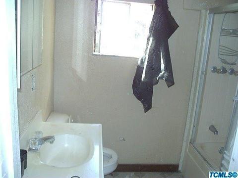 810 S Wright Way, Tulare, CA 93274 photo 13