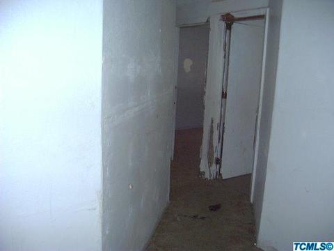 810 S Wright Way, Tulare, CA 93274 photo 12