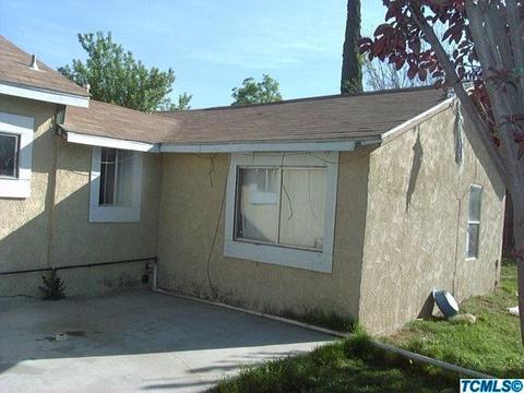 810 S Wright Way, Tulare, CA 93274 photo 4