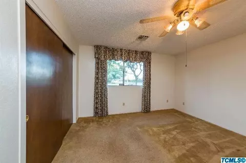 501 E Davis Dr, Dinuba, CA 93618 photo 22