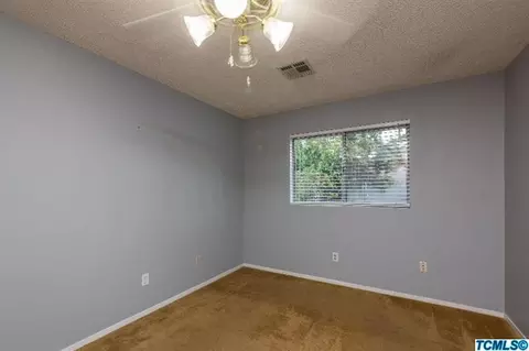 501 E Davis Dr, Dinuba, CA 93618 photo 17