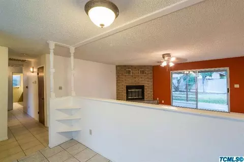501 E Davis Dr, Dinuba, CA 93618 photo 7