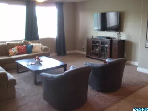 3746 E Harter Ct, Visalia, CA 93292 photo 7