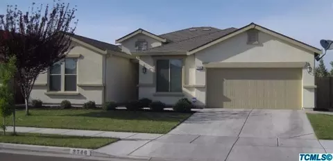3746 E Harter Ct, Visalia, CA 93292 photo 2