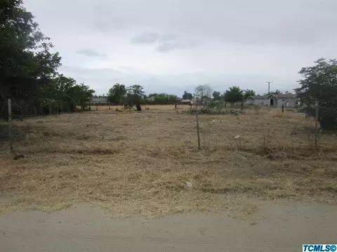859 Walnut St, Pixley, CA 93256 photo 1