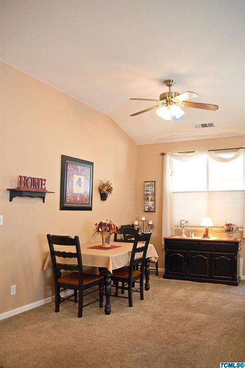 1702 Castle Way, Lemoore, CA 93245 photo 7