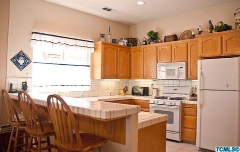 1702 Castle Way, Lemoore, CA 93245 photo 15