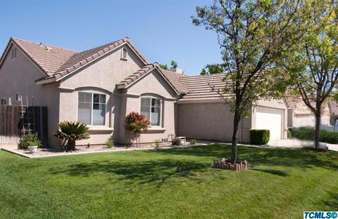 1702 Castle Way, Lemoore, CA 93245 photo 2
