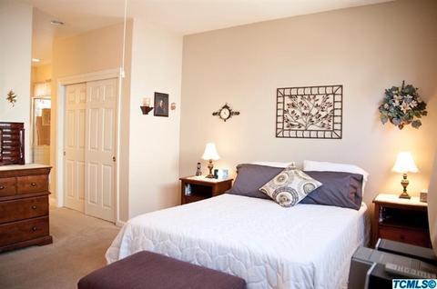 1702 Castle Way, Lemoore, CA 93245 photo 23