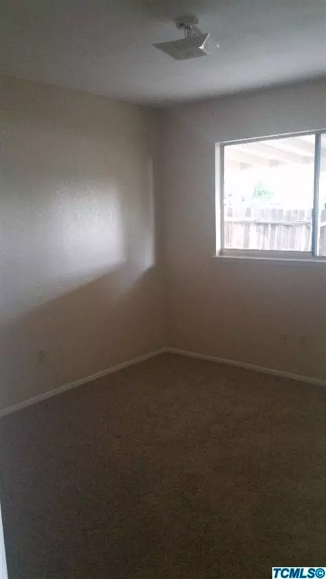1156 E Myrtle St, Hanford, CA 93230 photo 16