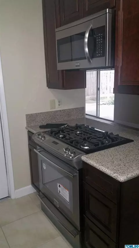 1156 E Myrtle St, Hanford, CA 93230 photo 9
