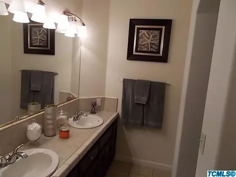 2300 E Cherry Ave, Visalia, CA 93292 photo 17