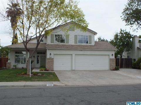 796 E Orange St, Hanford, CA 93230 photo 1