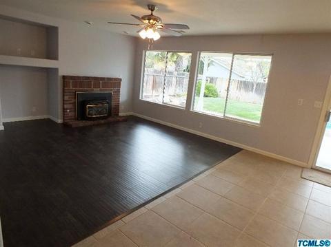 796 E Orange St, Hanford, CA 93230 photo 5