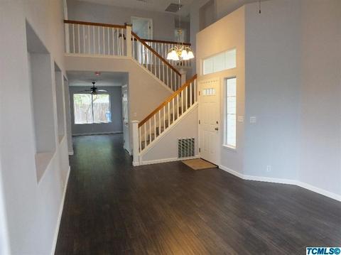 796 E Orange St, Hanford, CA 93230 photo 4