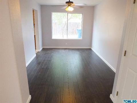 796 E Orange St, Hanford, CA 93230 photo 8