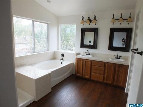 796 E Orange St, Hanford, CA 93230 photo 12