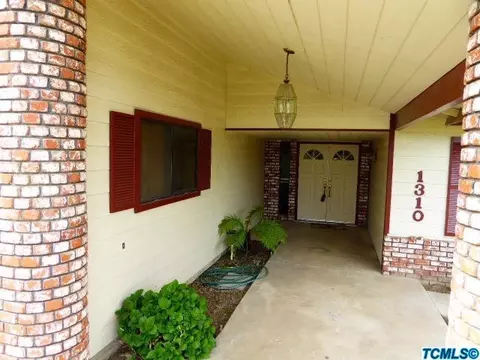 1310 E Carmelo Ave, Tulare, CA 93274 photo 3