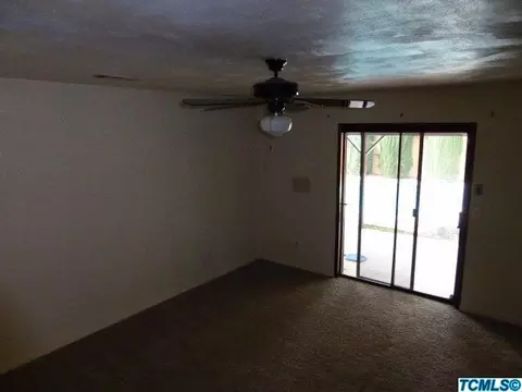 1310 E Carmelo Ave, Tulare, CA 93274 photo 6