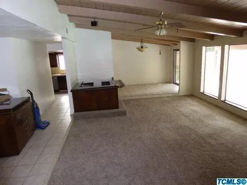 1310 E Carmelo Ave, Tulare, CA 93274 photo 5