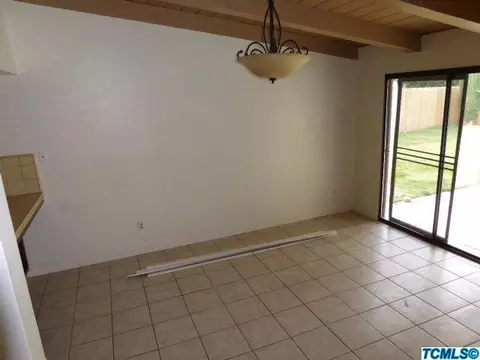 1310 E Carmelo Ave, Tulare, CA 93274 photo 9