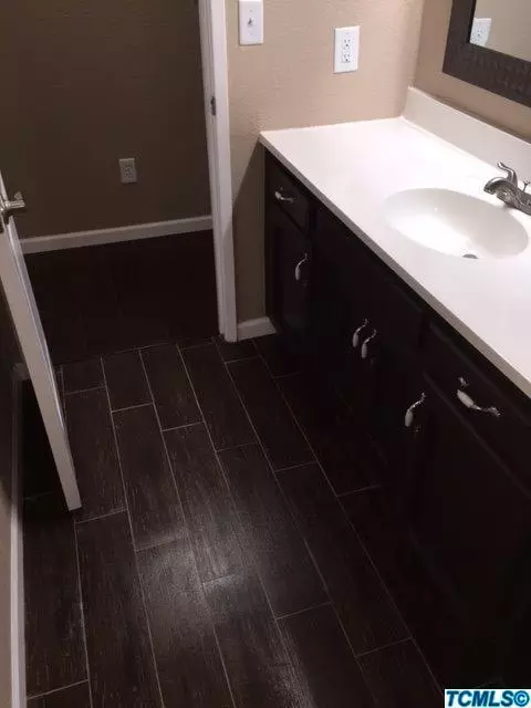 1707 E Cross Ave, Tulare, CA 93274 photo 16