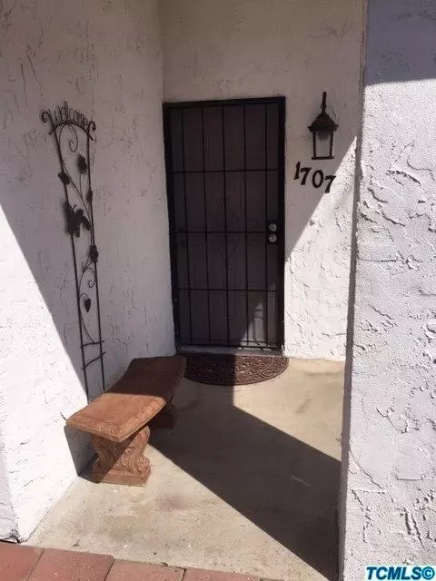 1707 E Cross Ave, Tulare, CA 93274 photo 3