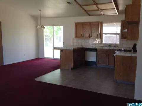 540 Davis St, Exeter, CA 93221 photo 3