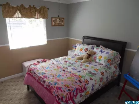 2251 E Victor Ave, Visalia, CA 93292 photo 24