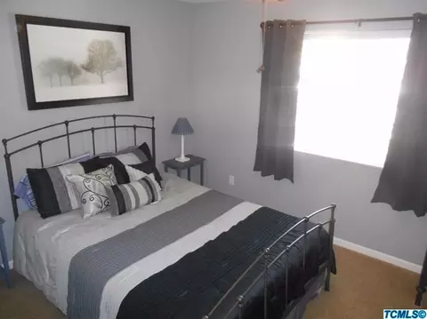 2251 E Victor Ave, Visalia, CA 93292 photo 23