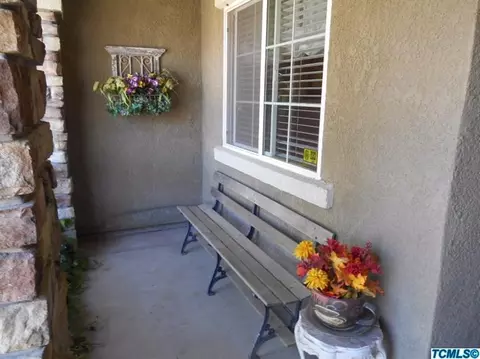 2251 E Victor Ave, Visalia, CA 93292 photo 3