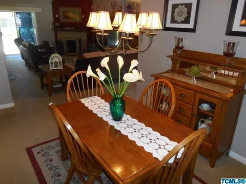 2251 E Victor Ave, Visalia, CA 93292 photo 18