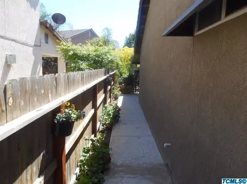 2251 E Victor Ave, Visalia, CA 93292 photo 50