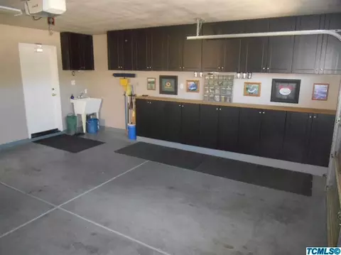 2251 E Victor Ave, Visalia, CA 93292 photo 35