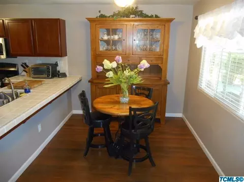 2251 E Victor Ave, Visalia, CA 93292 photo 17