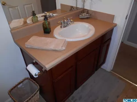 2251 E Victor Ave, Visalia, CA 93292 photo 45