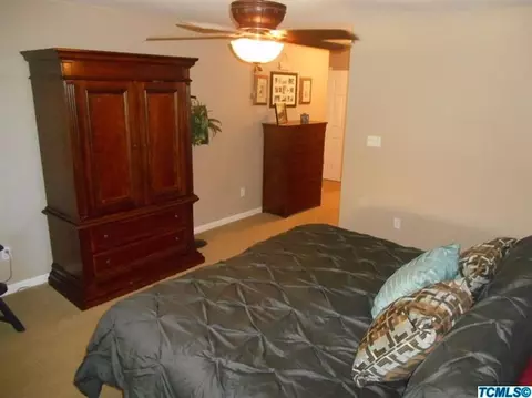2251 E Victor Ave, Visalia, CA 93292 photo 29