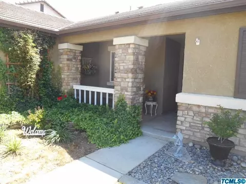 2251 E Victor Ave, Visalia, CA 93292 photo 2