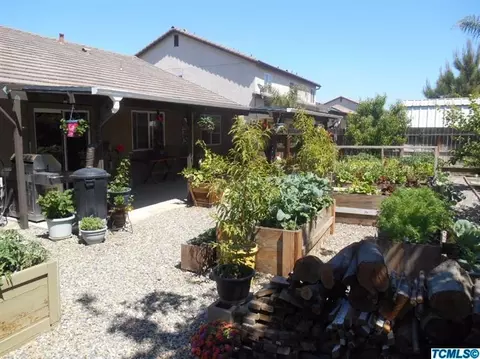 2251 E Victor Ave, Visalia, CA 93292 photo 6